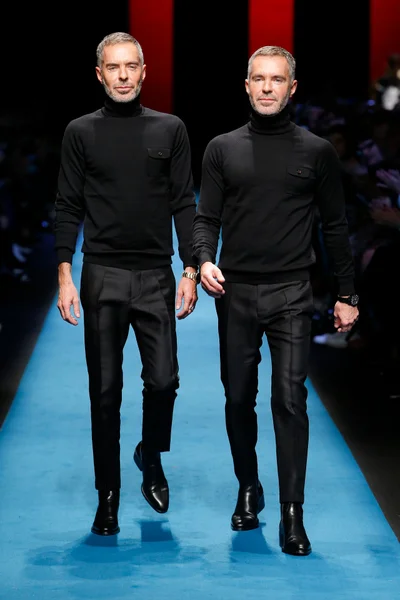 Look 39